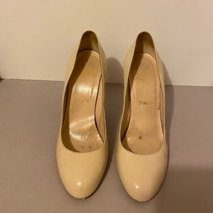 Christian louboutin simple pumps